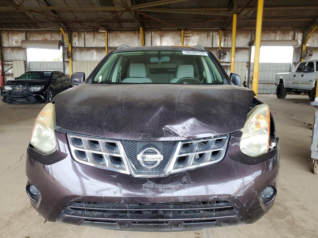 2011 Niss Rogue
