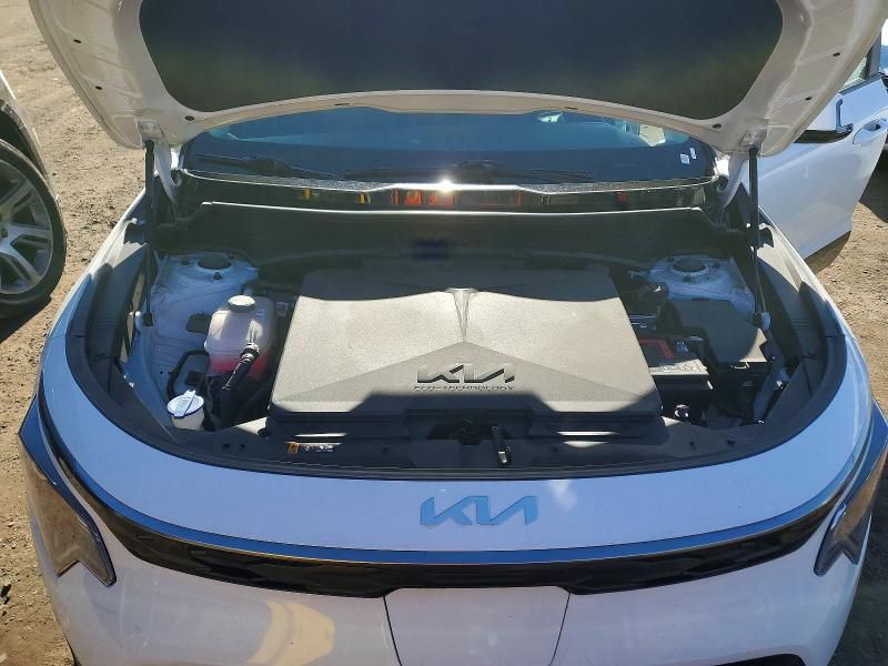 2024 KIA Niro Wind