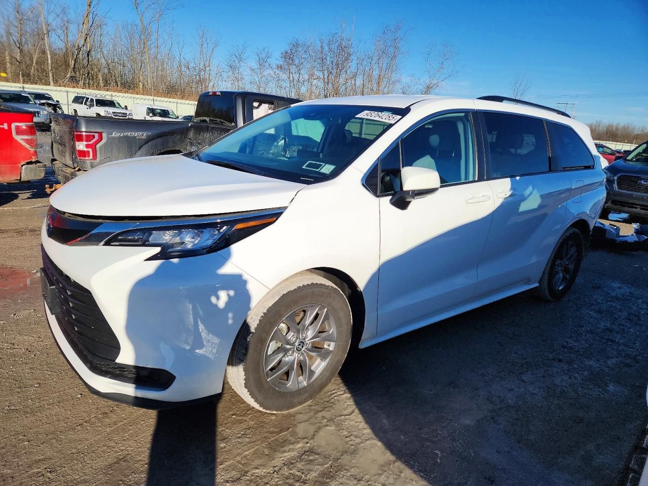 2022 Toyota Sienna le