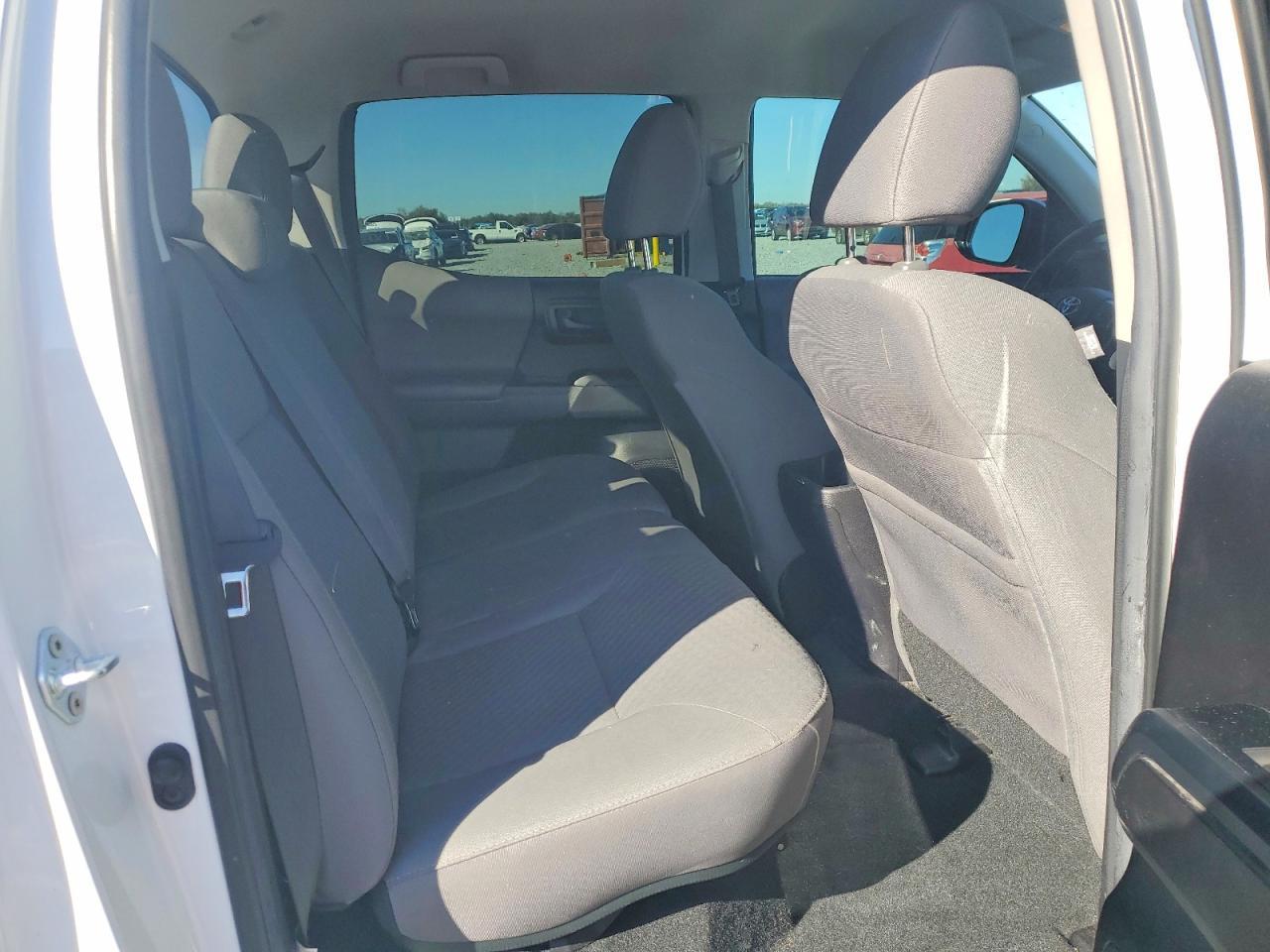 2022 Toyota Tacoma SR V6