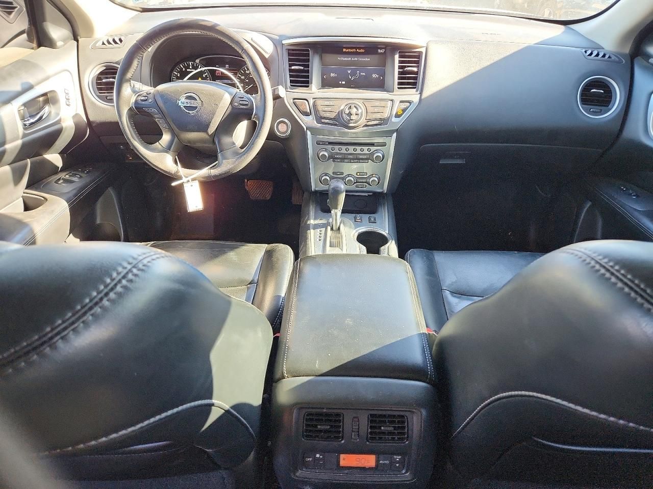 2017 Nissan Pathfinder s