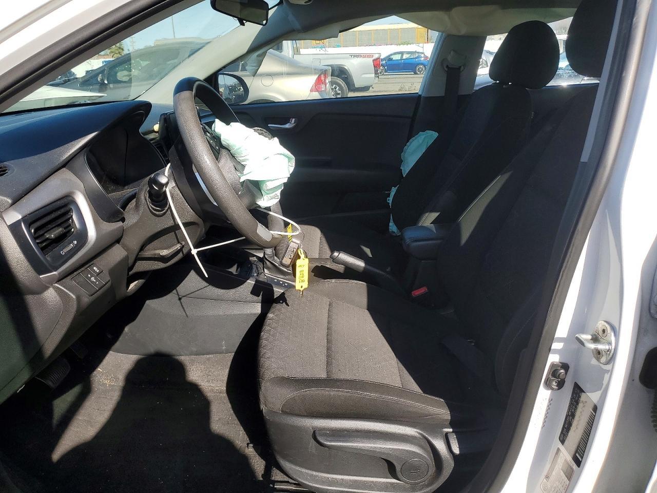 2021 KIA Rio lx