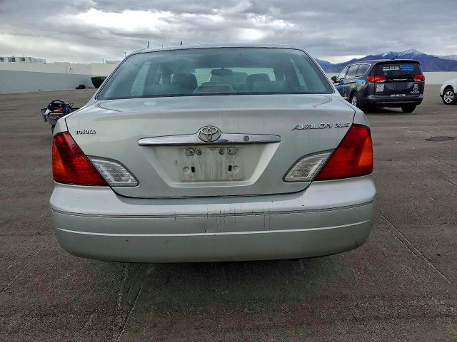 2002 Toyota Avalon xl