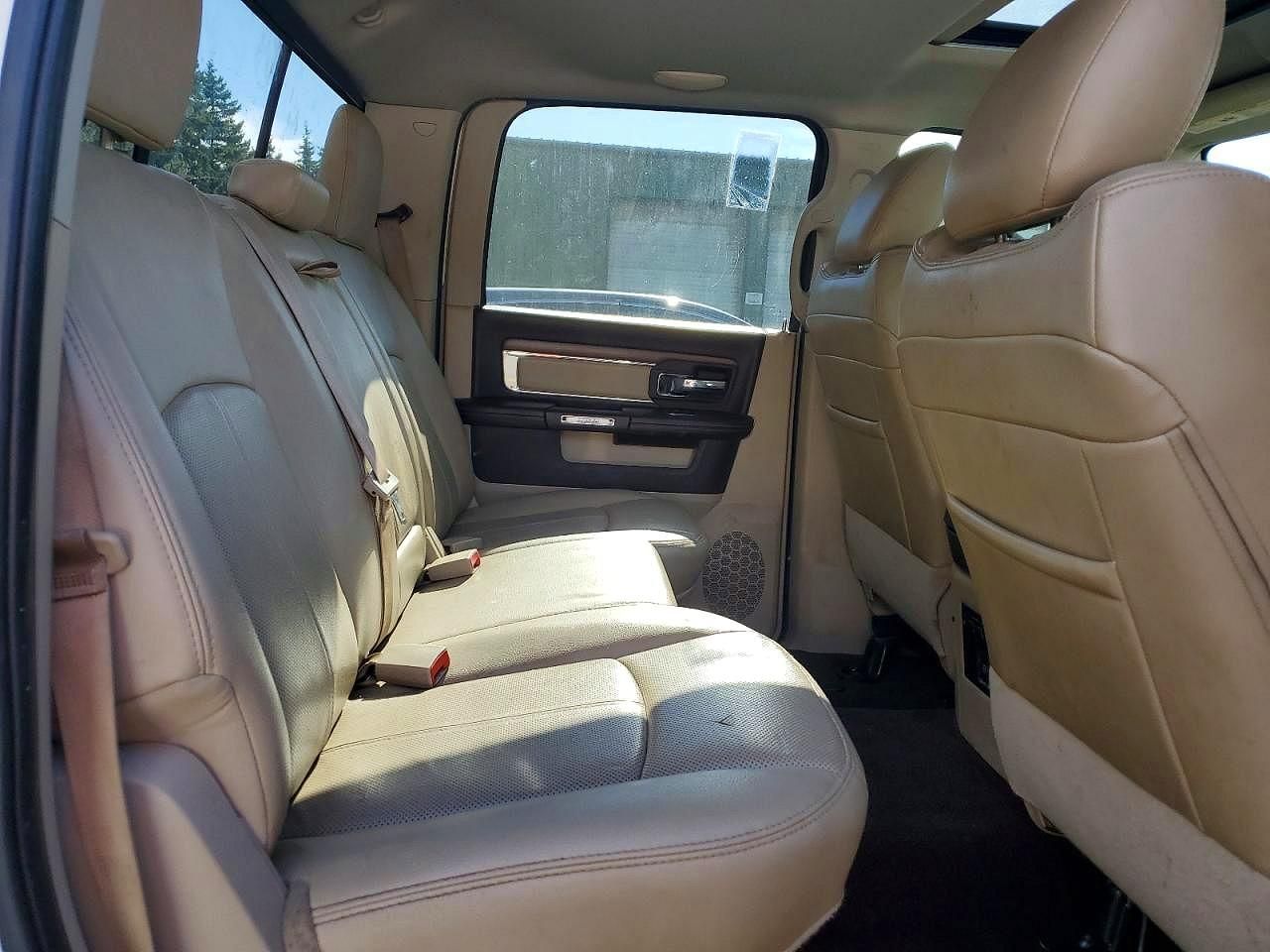 2018 Dodge 1500 Laramie 4WD 3.0l V-6 Diesel 6'4 box