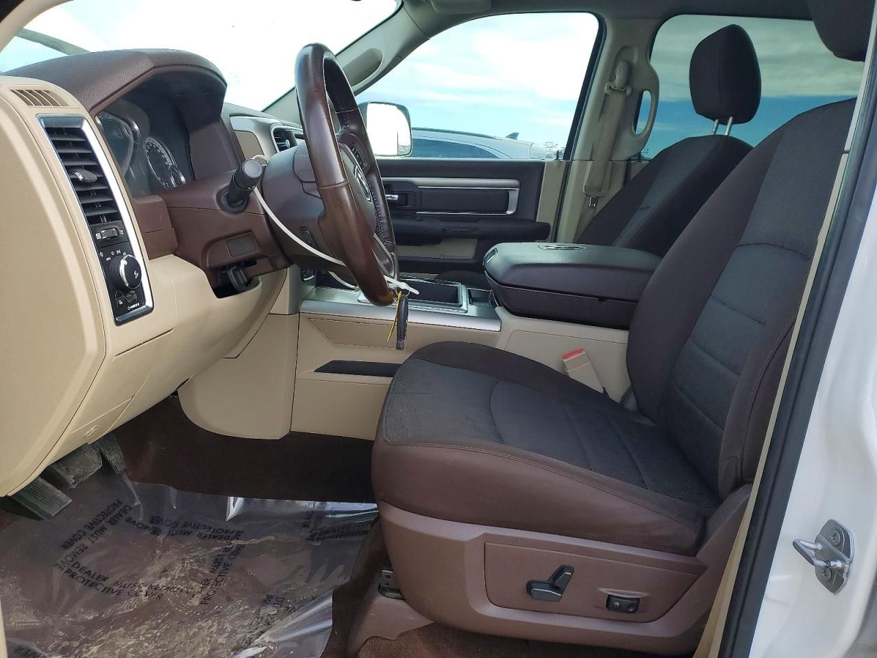 2015 Dodge RAM 1500 SLT