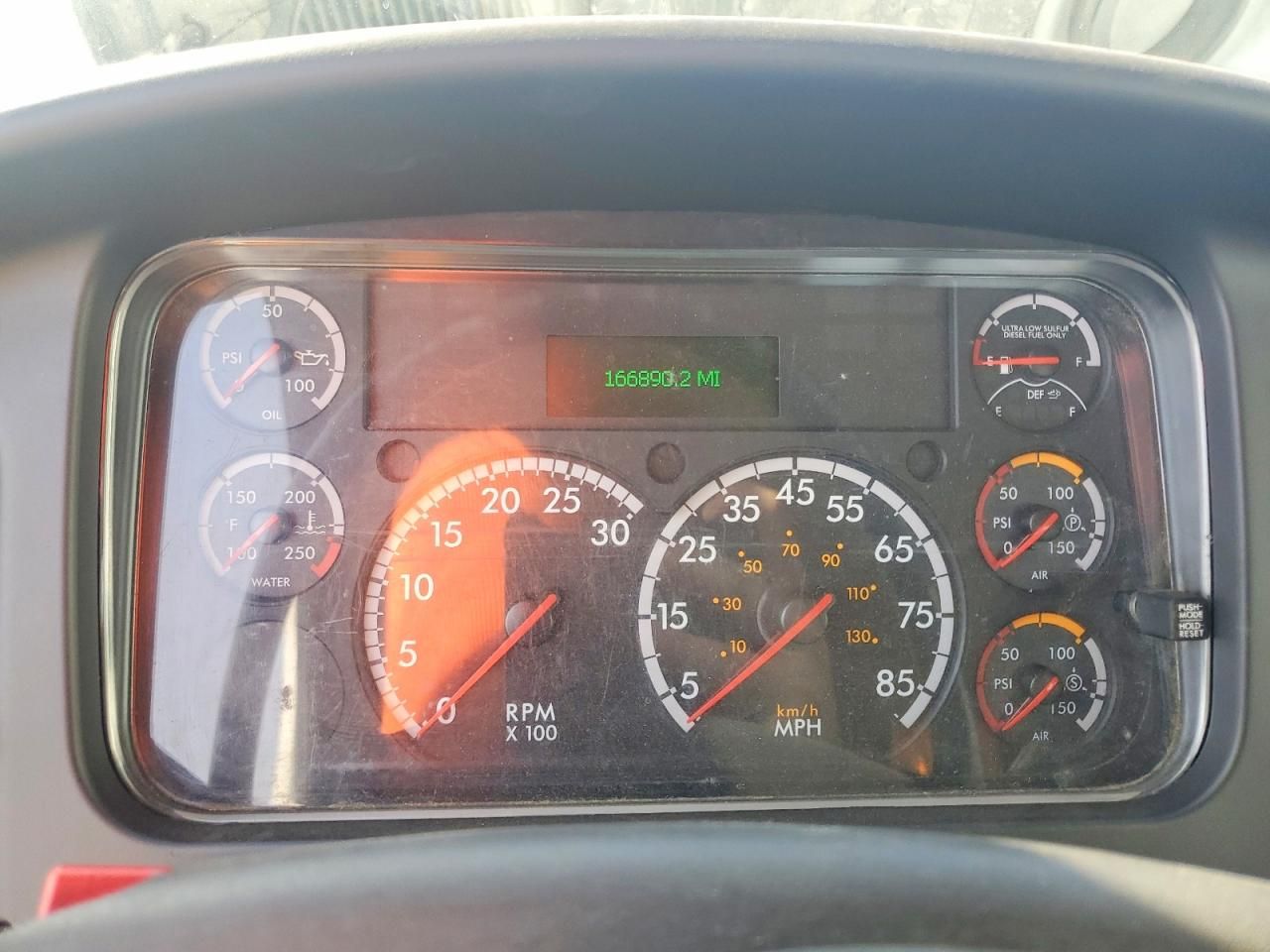 2016 Freightliner Business Class M2 Semi Truck