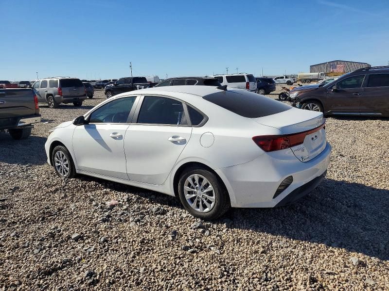 2024 KIA Forte lx