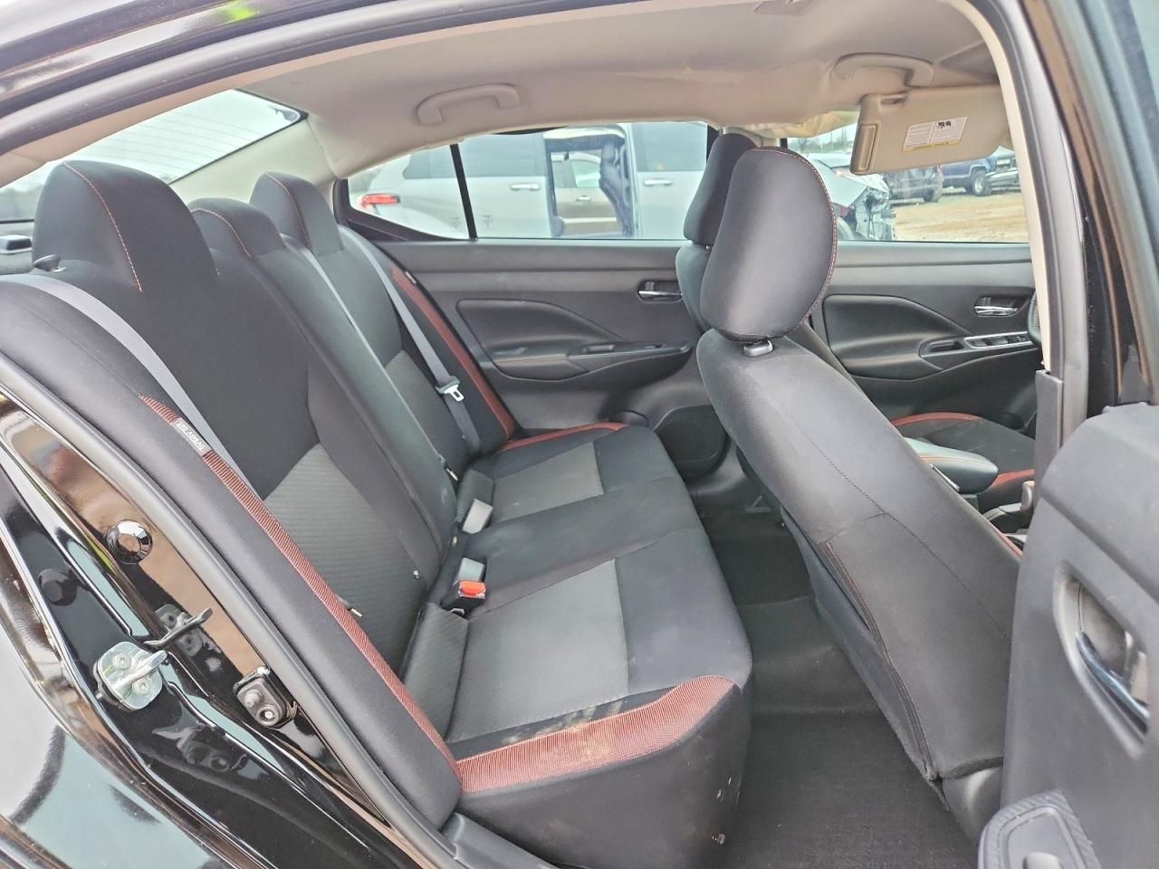 2023 Nissan Versa sr