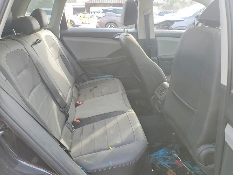 2022 Volkswagen Taos se