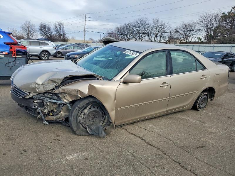 2005 Toyota Camry le