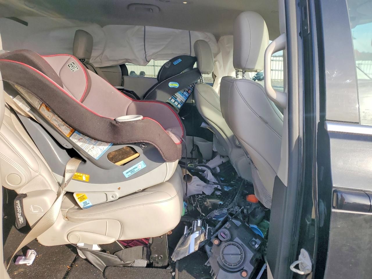 2021 Chrysler Voyager lxi