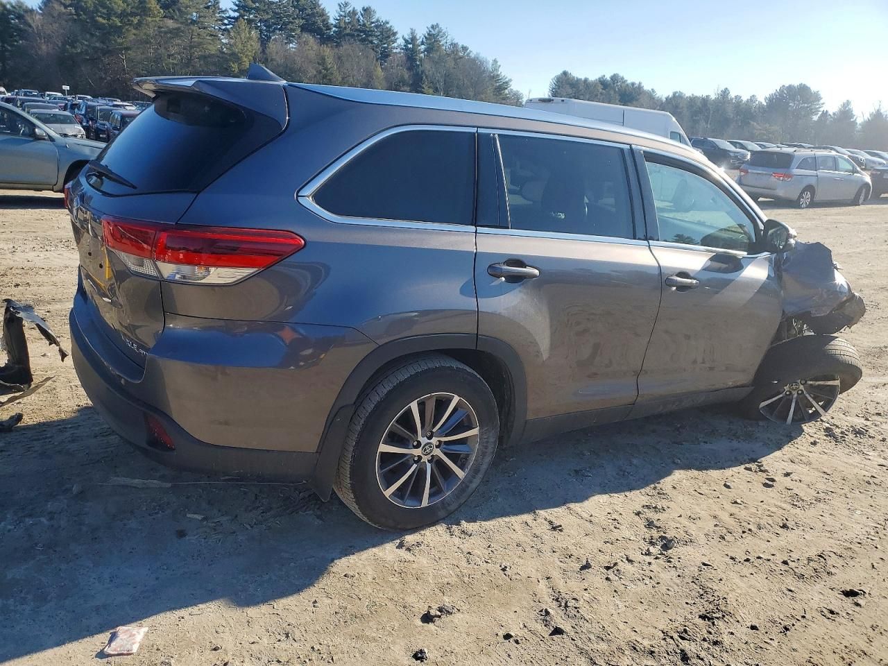 2019 Toyota Highlander se