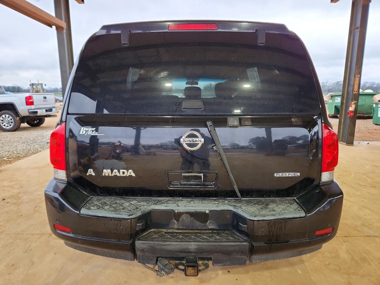 2011 Nissan Armada sv