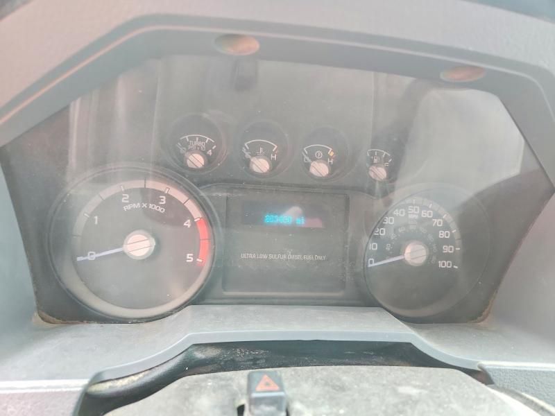 2013 Ford F550 Super Duty box Truck