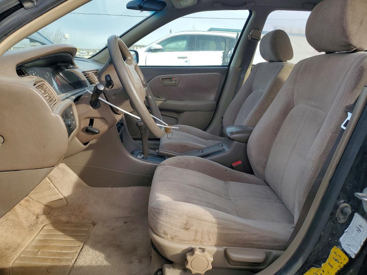 1998 Toyota Camry le