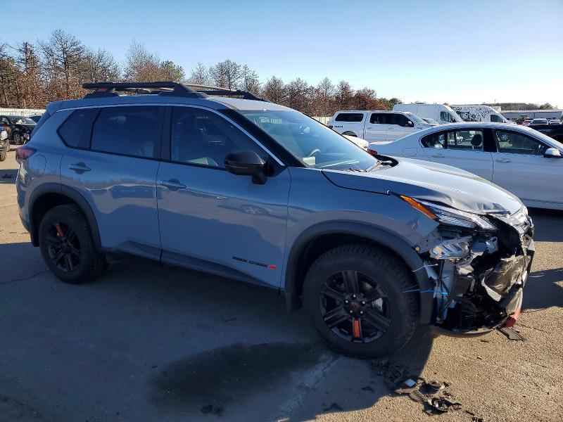 2025 Niss Rogue sv