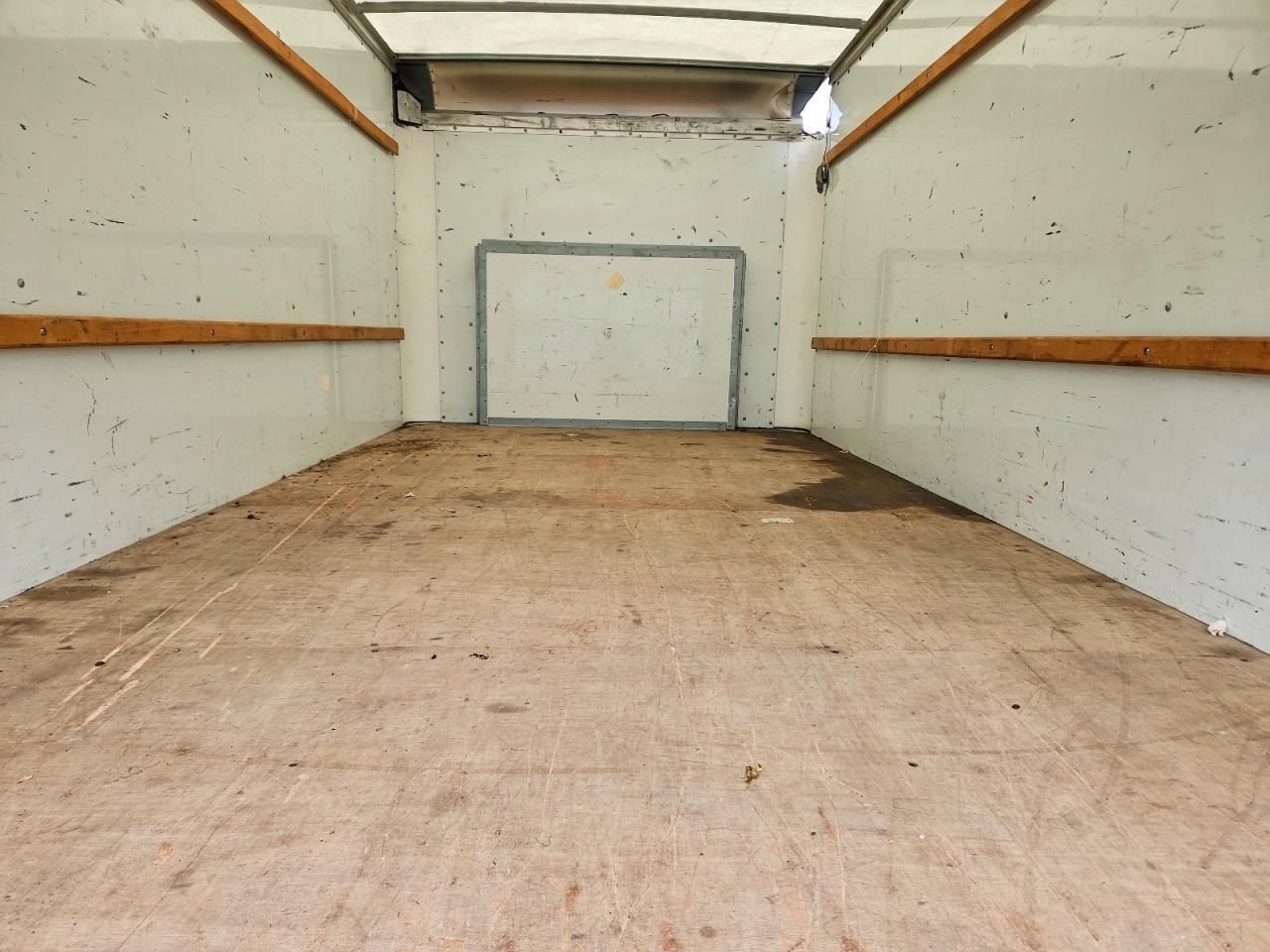 2022 Ford Econoline-BOX Truck