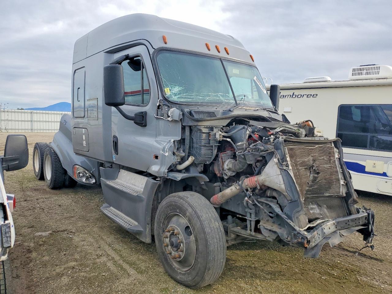 2017 Freightliner Cascadia 125 Semi Truck