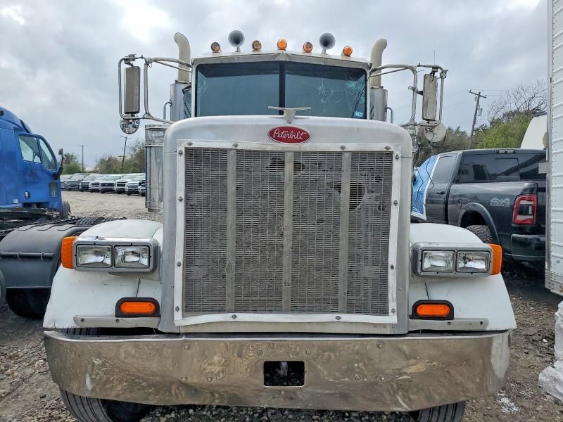 2005 Peterbilt 379 Semi Truck
