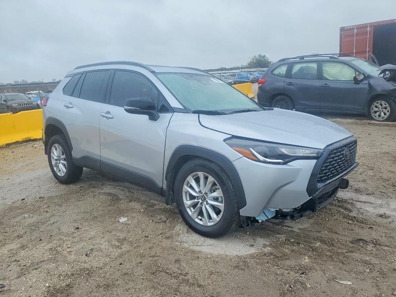 2025 Toyota Corolla Cross le