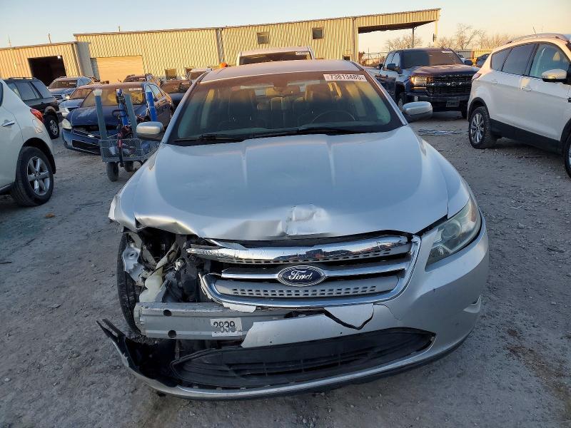 2010 Ford Taurus sel
