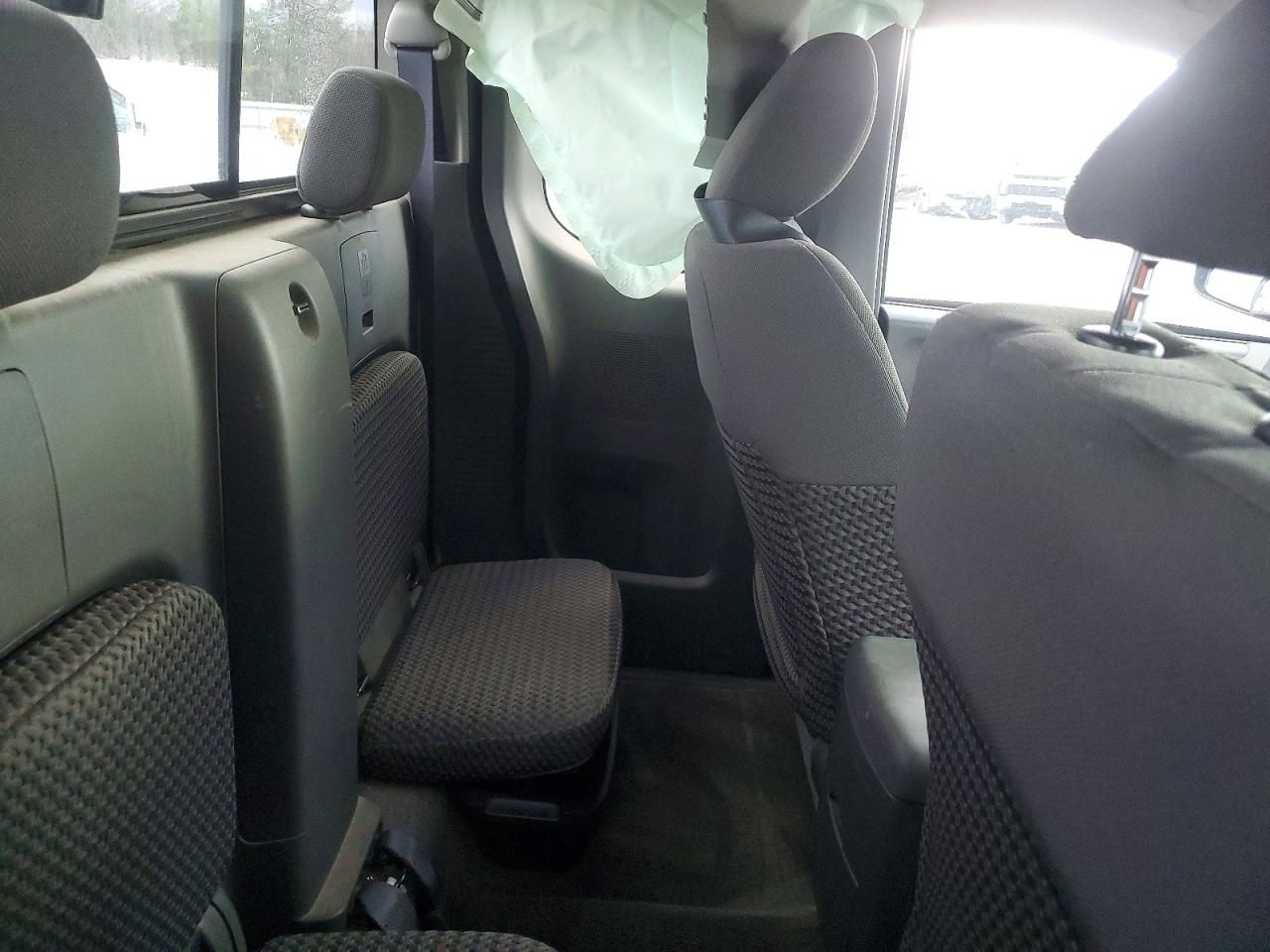 2017 Nissan Frontier sv