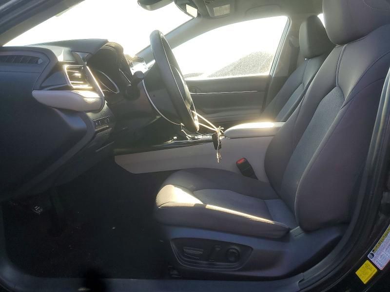 2022 Toyota Camry le