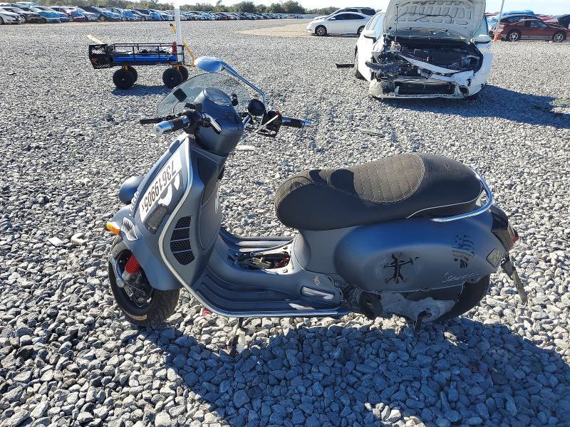 2020 Vespa GTS 300