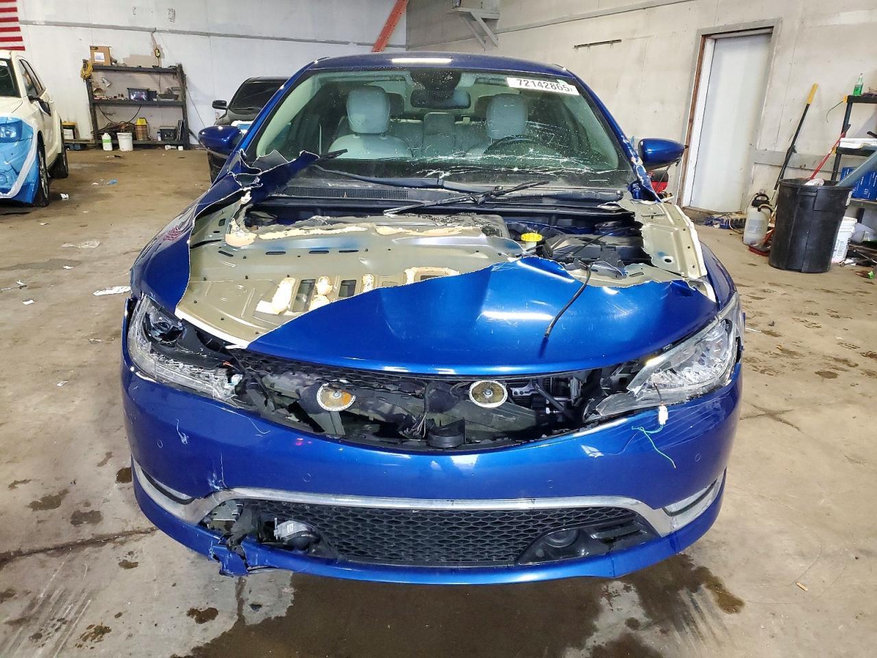 2015 Chrysler 200 c