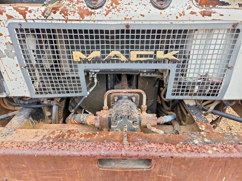 2007 Mack MR688S Refuse Truck