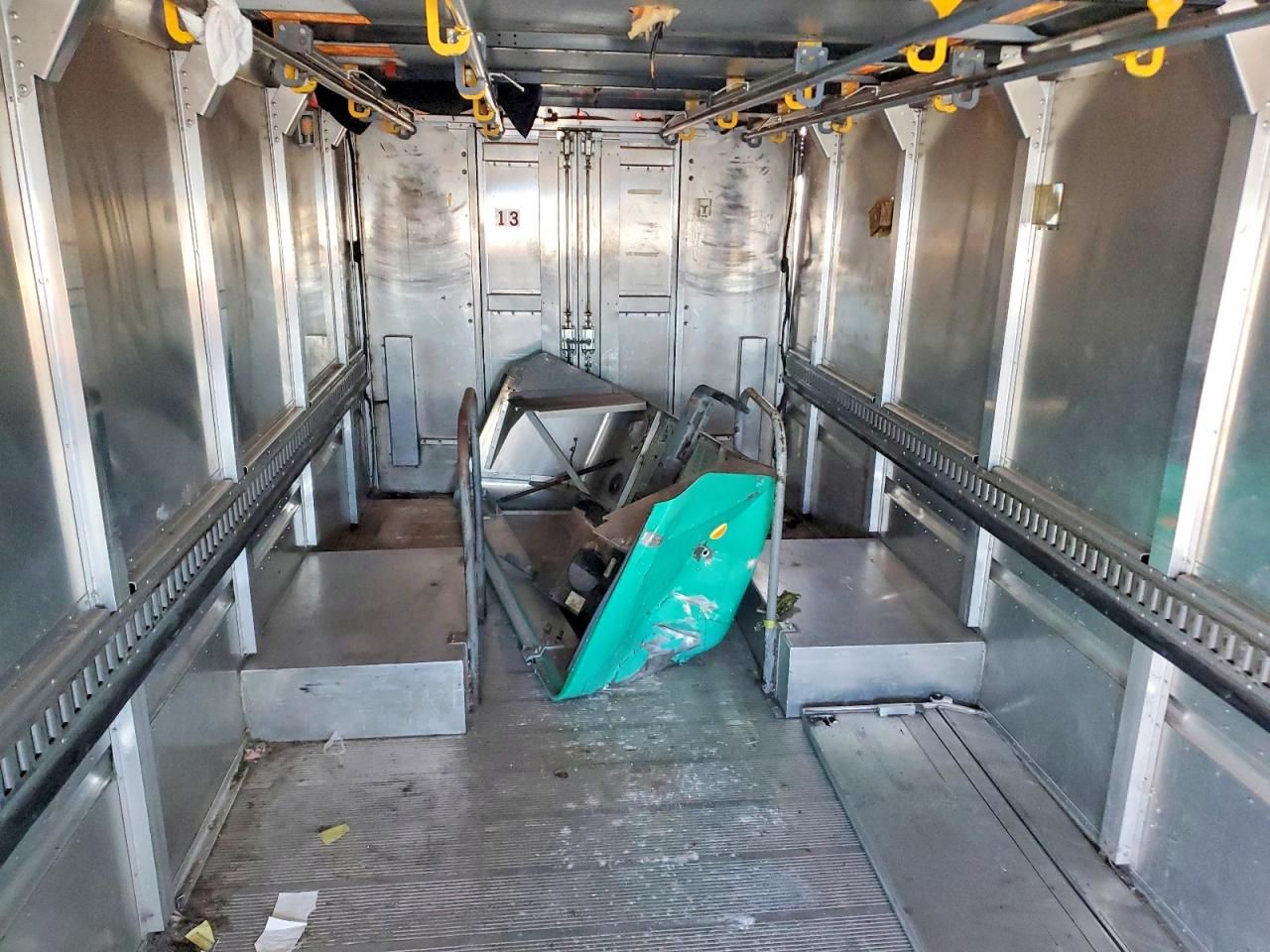 2012 Workhorse Custom Chassis 2012 Workhorse W62 Delivery Truck