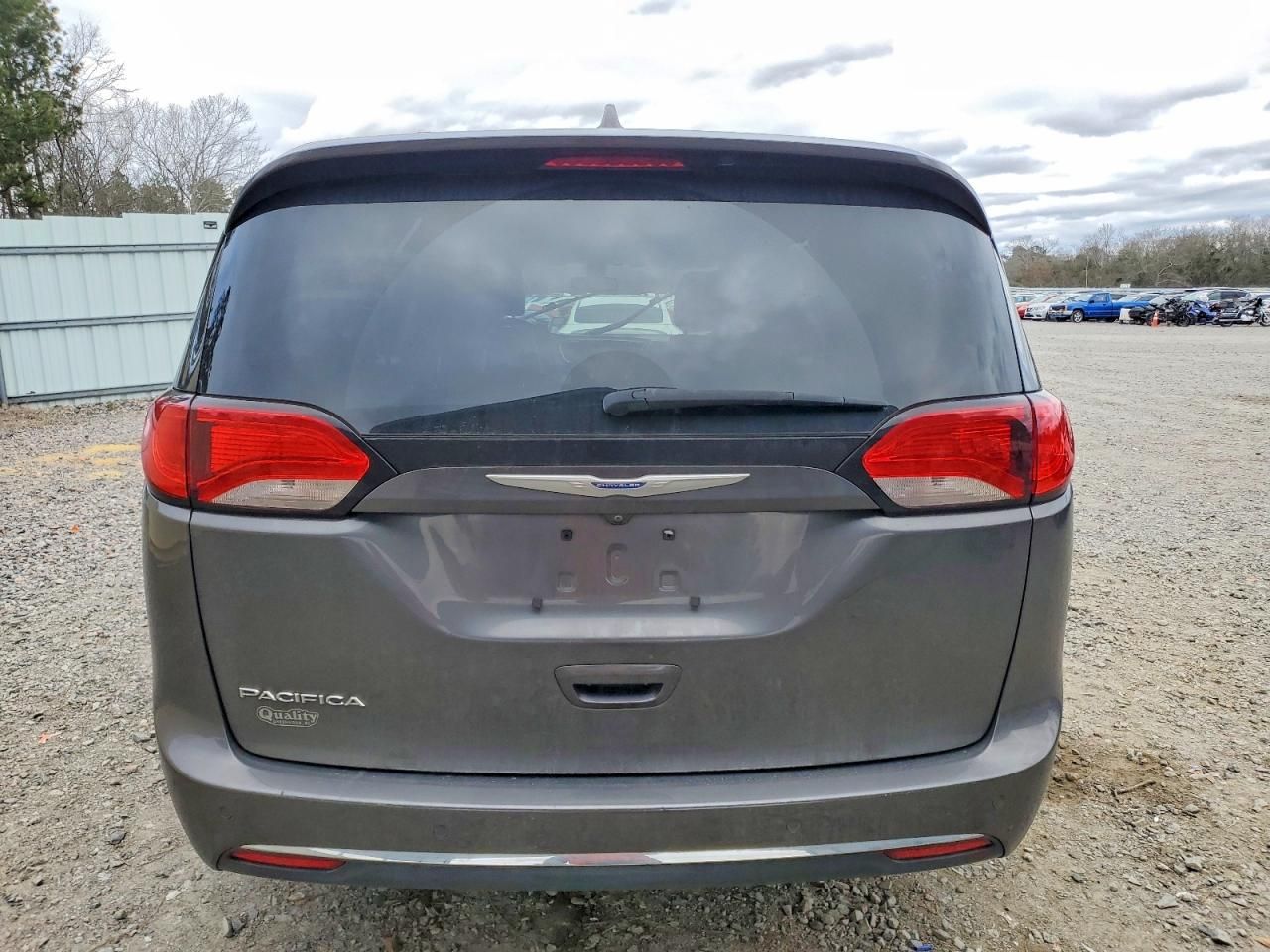2018 Chrysler Pacifica Touring l