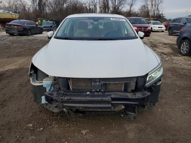 2017 Volkswagen Passat sel Premium