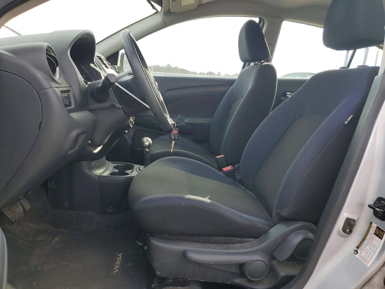 2012 Nissan Versa s