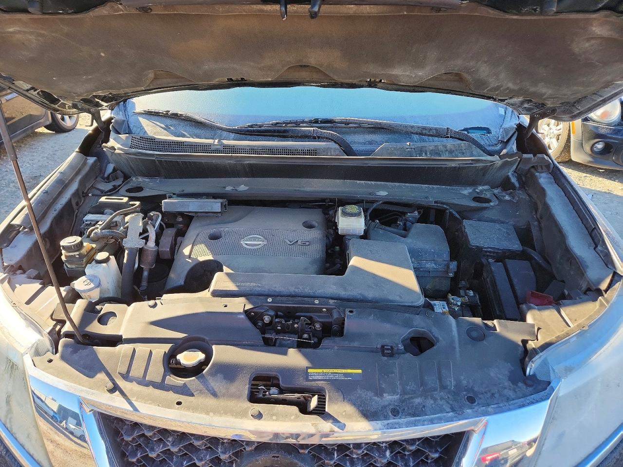 2015 Nissan Pathfinder s