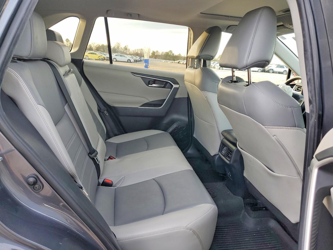 2020 Toyota Rav4 xle Premium