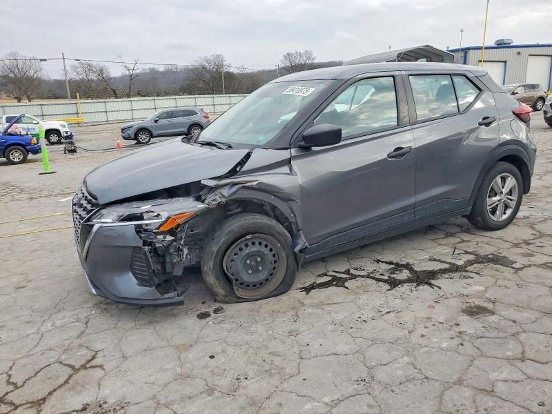 2023 Nissan Kicks s