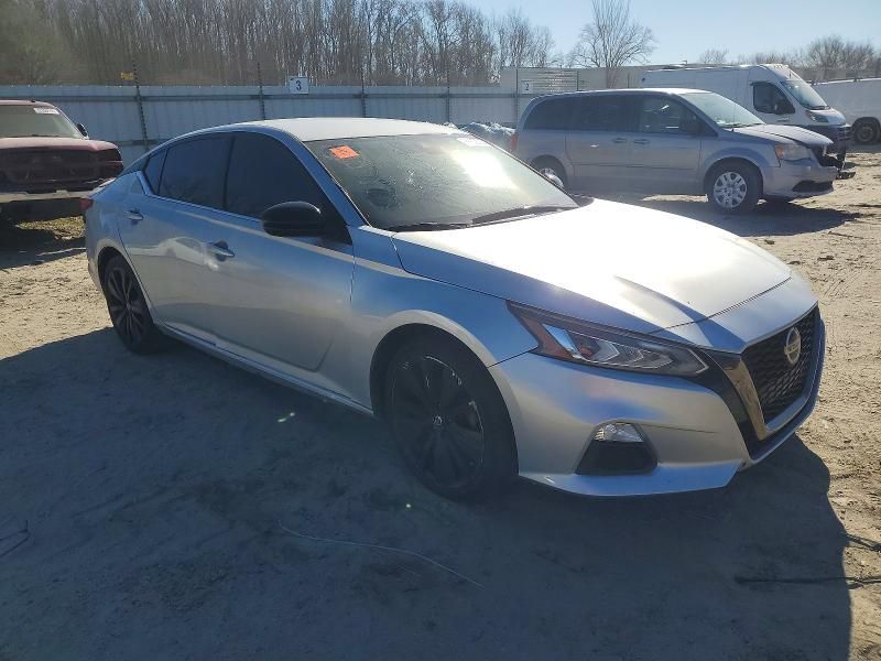 2021 Nissan Altima sr