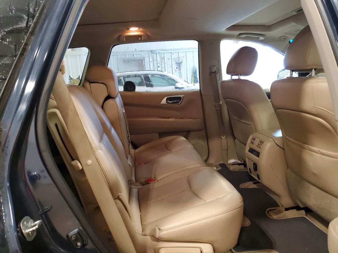 2015 Nissan Pathfinder s