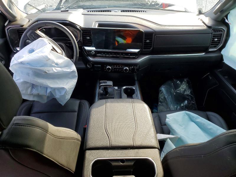 2024 GMC Sierra K1500 slt