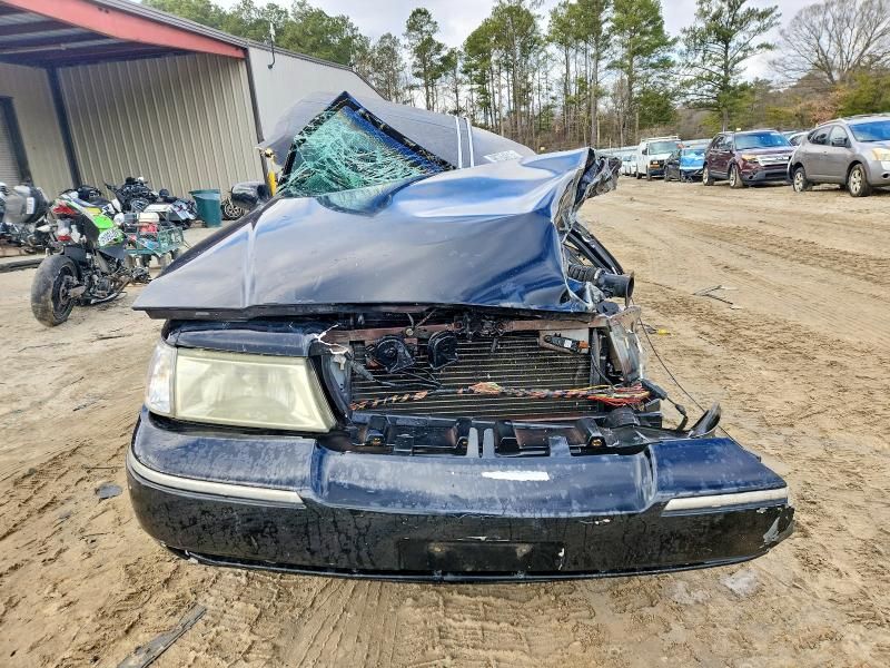 2005 Mercury Grand Marquis gs