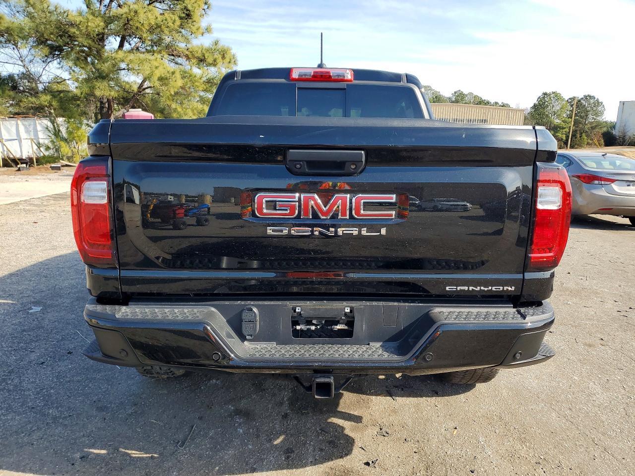 2023 GMC Canyon Denali