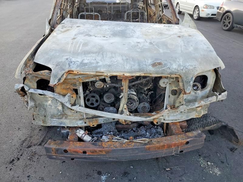 2003 Toyota Sequoia SR5