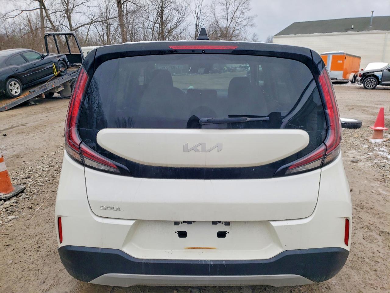 2023 KIA Soul lx