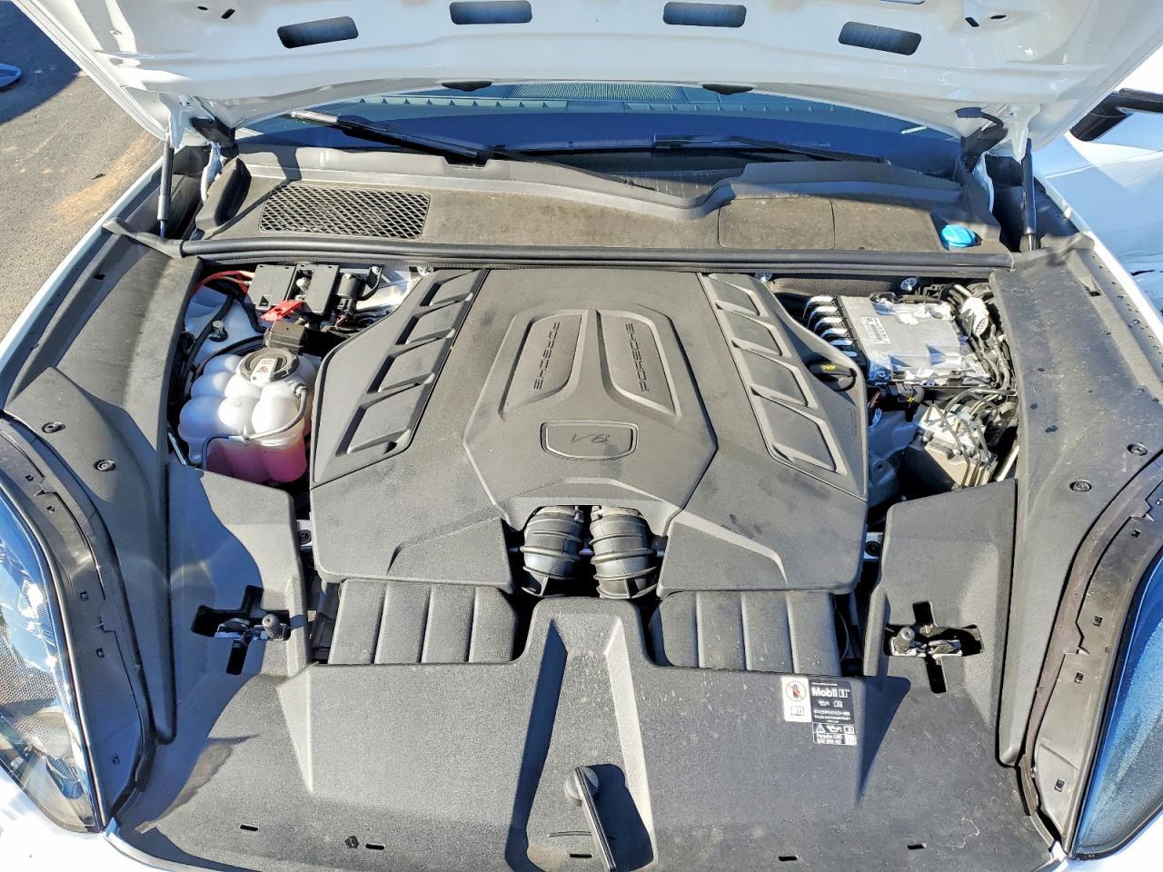 2025 Porsche Cayenne gts