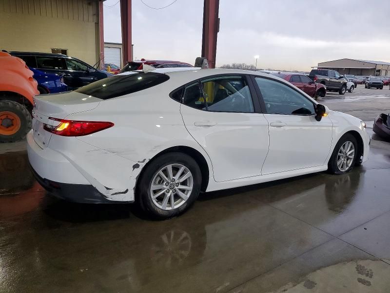 2025 Toyota Camry le
