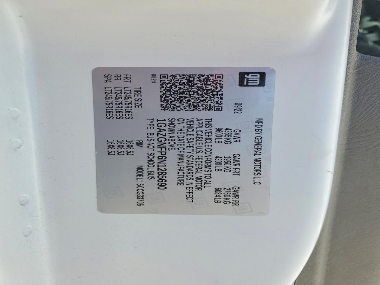 2022 Chevrolet Express G3500 LS