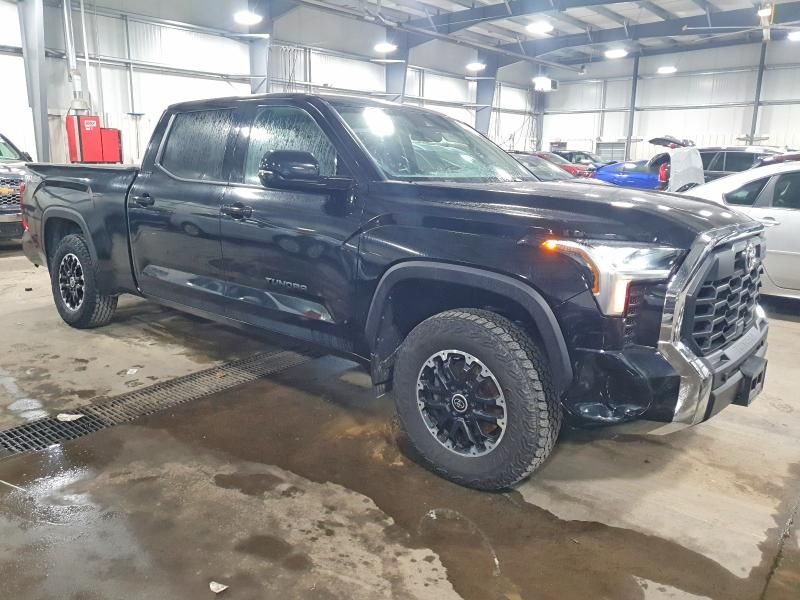 2022 Toyota Tundra Crewmax SR5