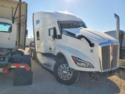 Kenworth salvage cars for sale: 2025 Kenworth T680 Semi Truck