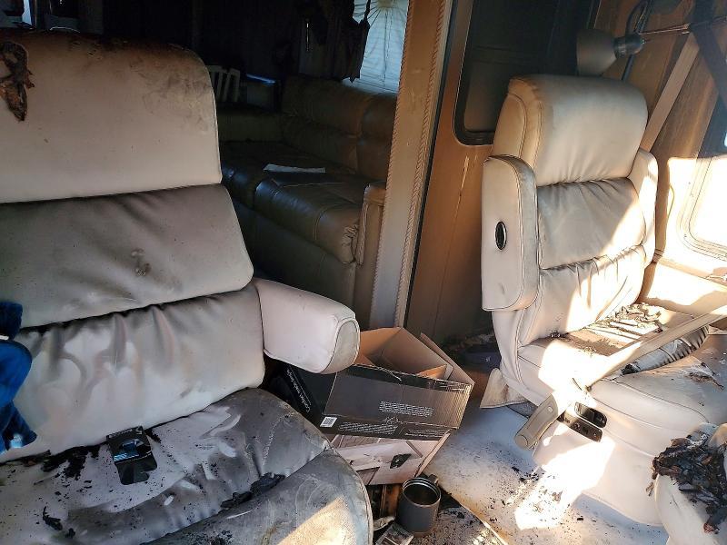 2004 Freightliner XC Chassis Recreational Vehicle